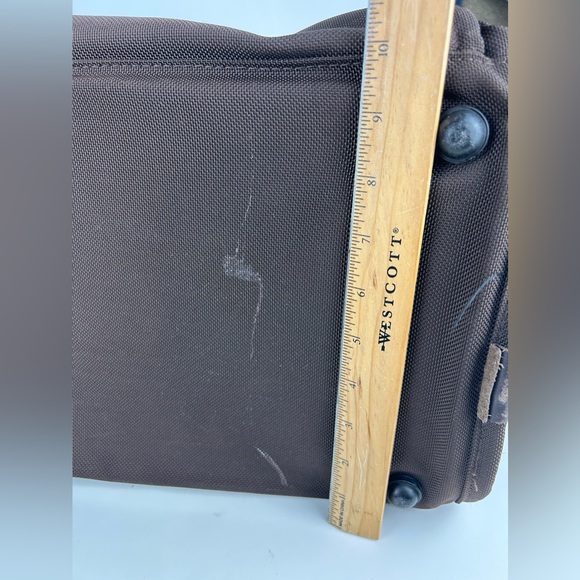 TUMI Large Brown Men's Duffel Travel Bag - Picture 12 of 14